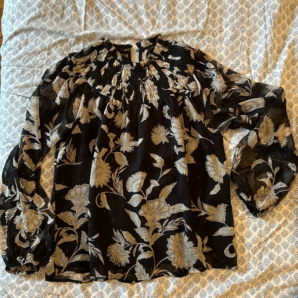 Ann Taylor black floral long sleeve top Medium